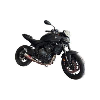 Escape SVK montado en una YAMAHA MT07 2014 2021