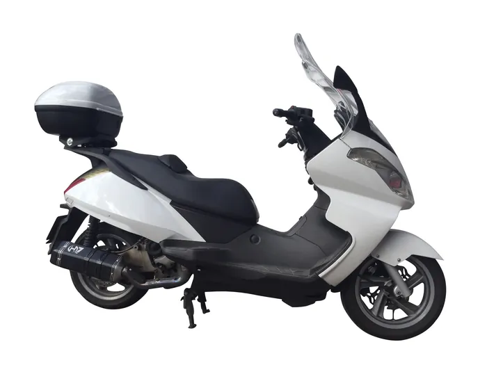 Moto APRILIA ARRECIFE 500 con un escape Turbo Kit montado