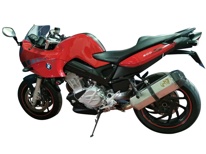 Moto BMW F800 ST 06-12 con un escape Turbo Kit montado