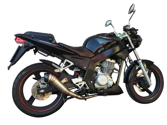 Moto DAELIM ROADWIN 125 04-07 con un escape Turbo Kit montado