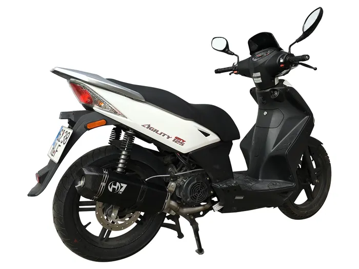 Moto KYMCO AGILITY CITY 125 con un escape Turbo Kit montado