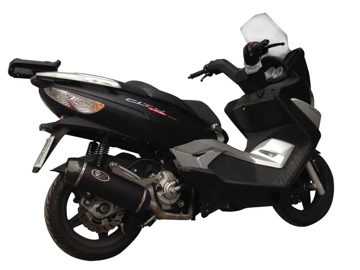 Moto RIEJU CITY LINE 300 con un escape Turbo Kit montado